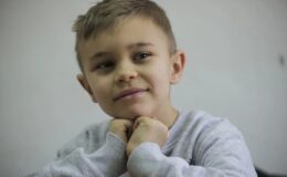 Bosna Hersek’te Tek Başına Okula Giden 7 Yaşındaki Mahir