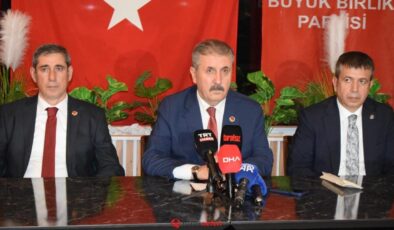 Mustafa Destici’den DEM’li belediyelere: Terörden arınmazlarsa devlet gereğini yapar